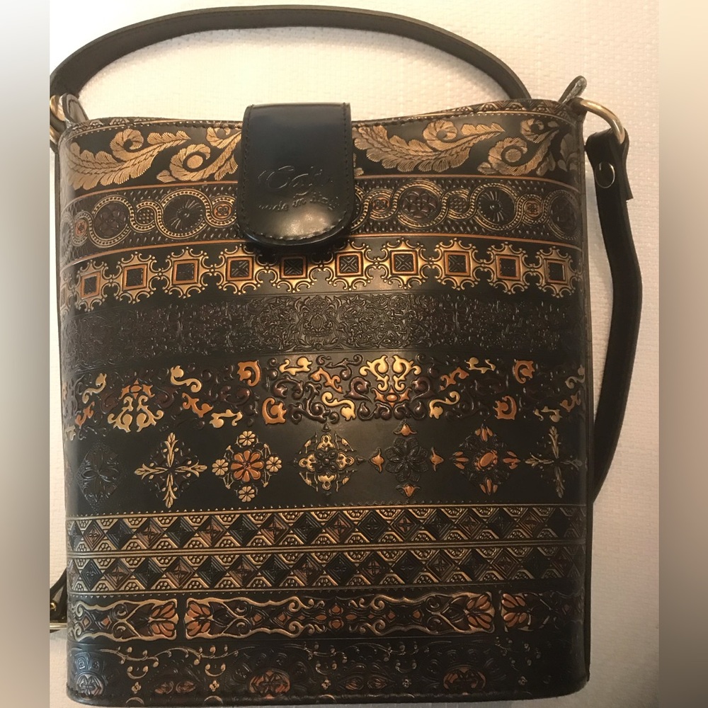 Calja Italian Artistic Leather Crossbody Handbag with Elegant Embossed Pattern - Picture 2 of 14